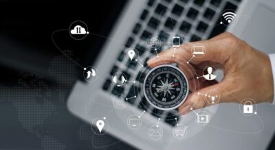 Tecnologia navega seguindo uma bússola: do backlog à entrega em operações de TI eficientes
